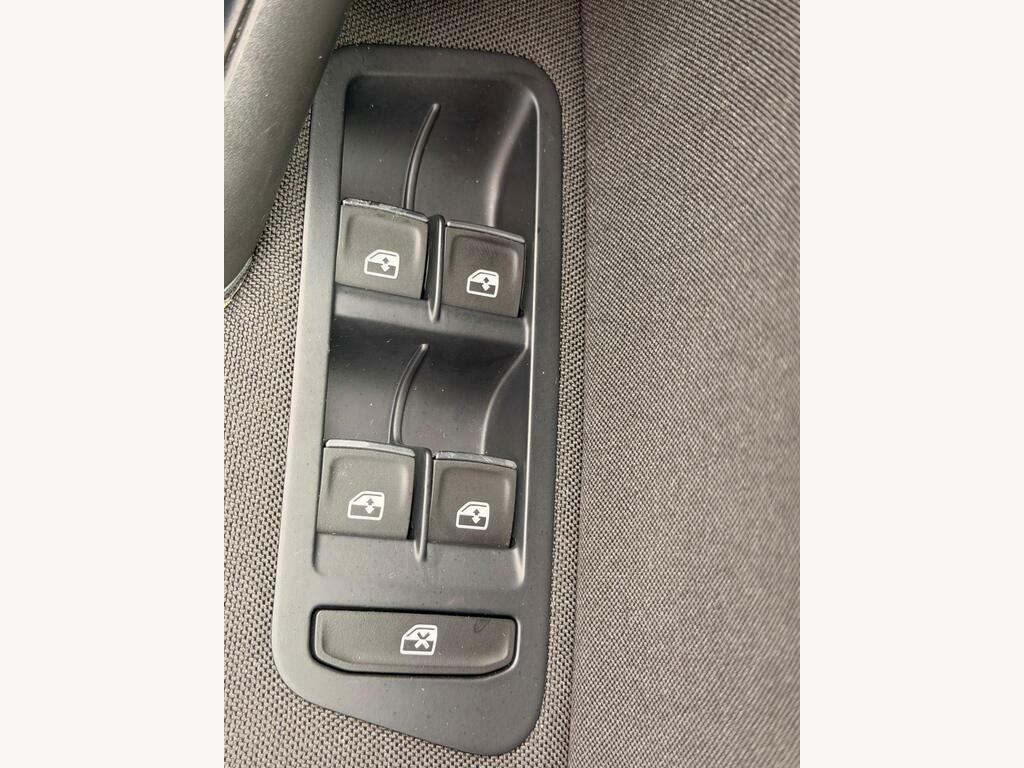 Volkswagen Golf Gt Tdi Bluemotion Technology White #41