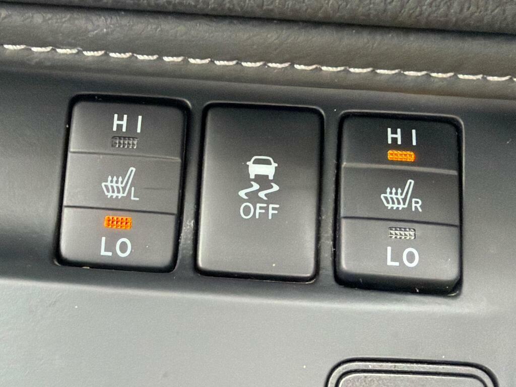 Toyota Auris 1.2T Icon Black #32