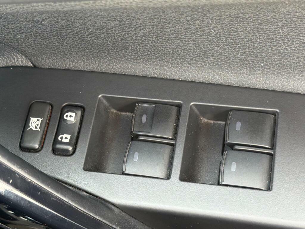 Toyota Auris 1.2T Icon Black #41