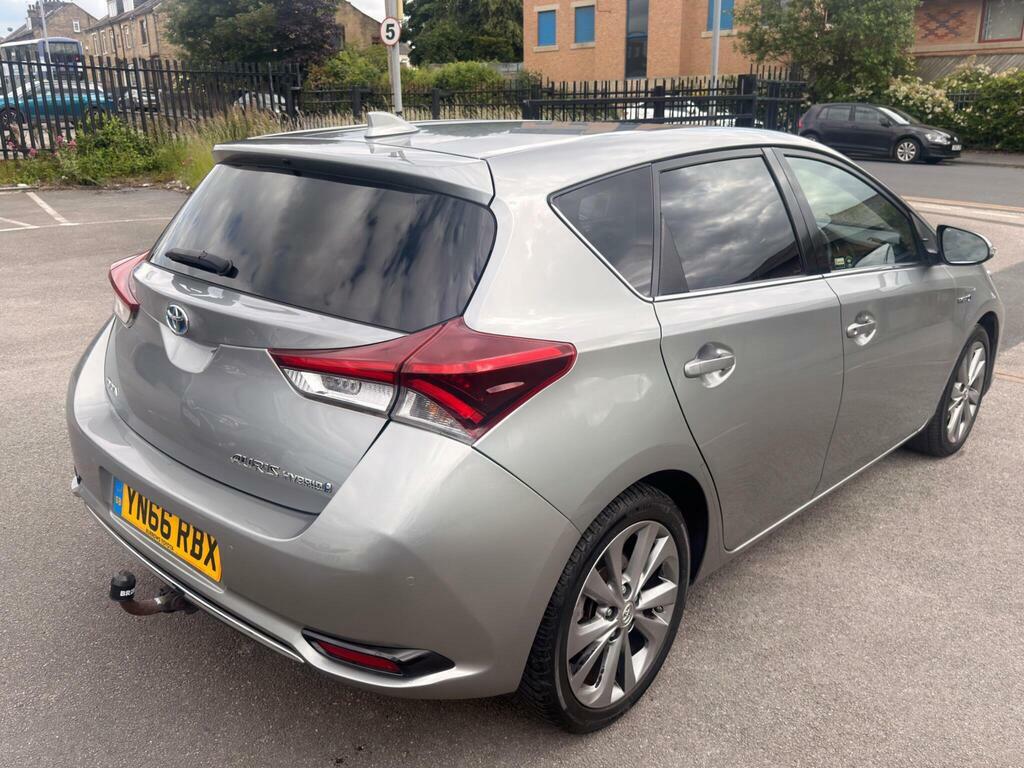 Toyota Auris 1.2T Icon Black #8