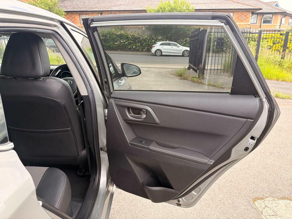 Toyota Auris 1.2T Icon Black #22