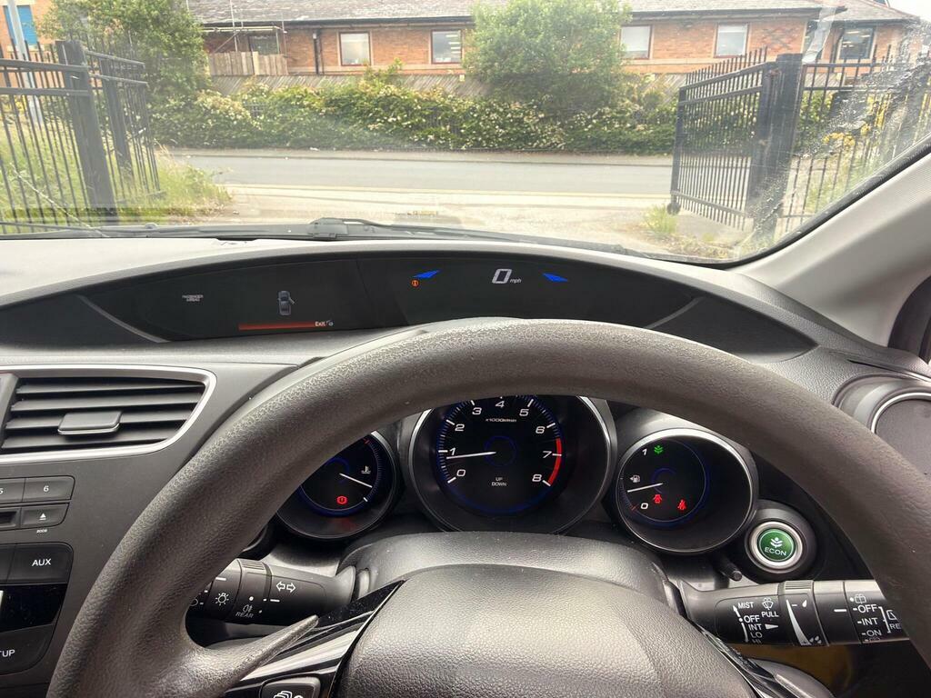 Honda Civic 1.8 I-vtec Ex Gt 5-Door Black #9