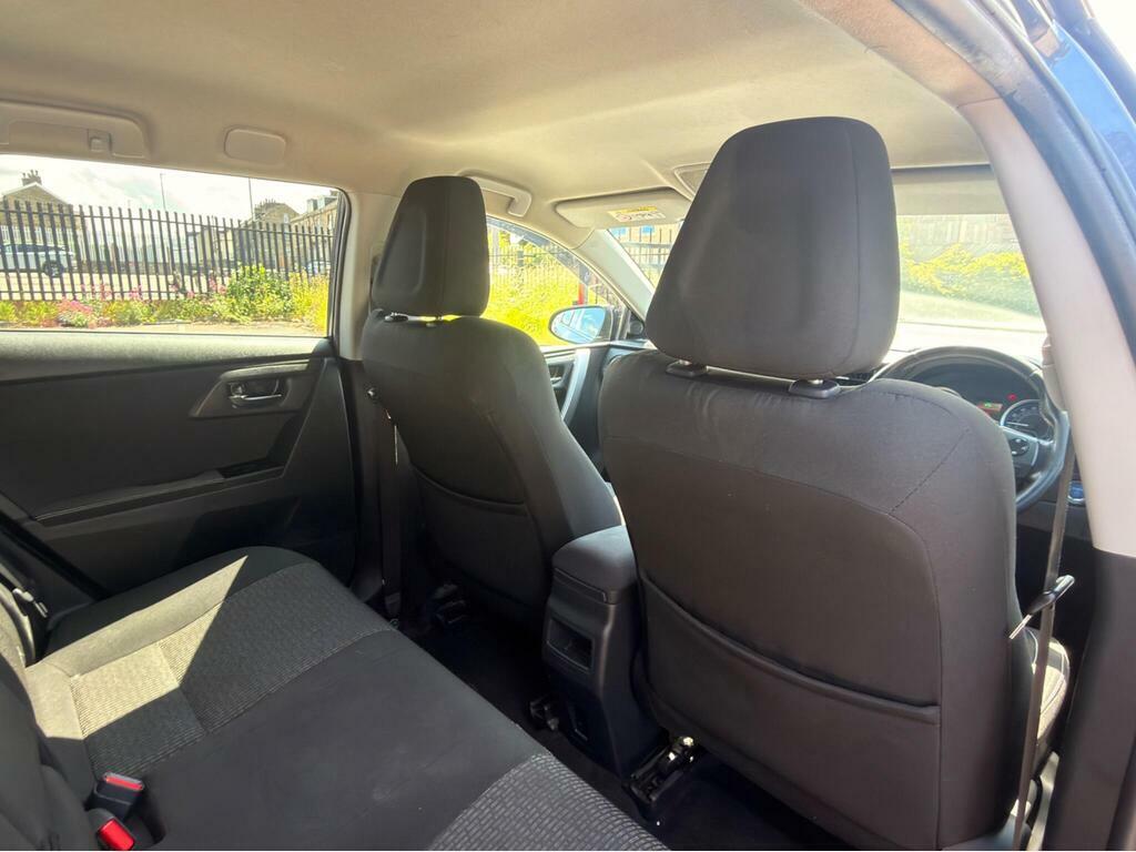 Toyota Auris 1.6 D-4d Excel 110 Bhp Blue #21