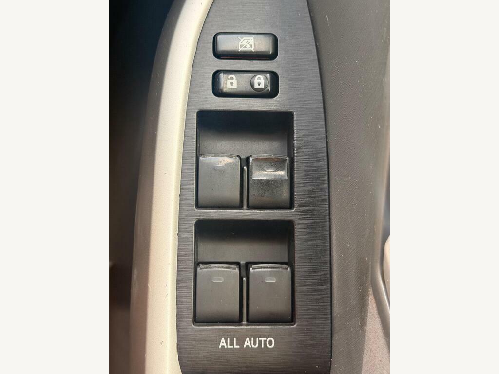 Toyota Prius Vvt-i T3 Red #33