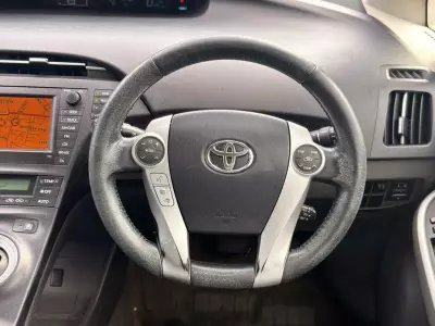 Toyota Prius 1.8 10Th Anniversary Vvt-i 99 Bhp Black #24