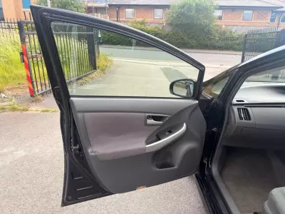 Toyota Prius 1.8 10Th Anniversary Vvt-i 99 Bhp Black #15