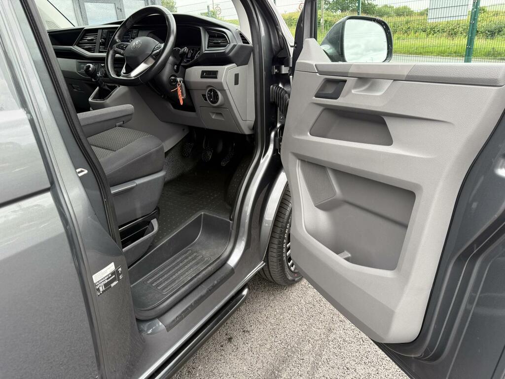 Volkswagen Transporter 2.0 Bitdi 204 Highline Kombi Van 4Motion Dsg 204 Grey #13