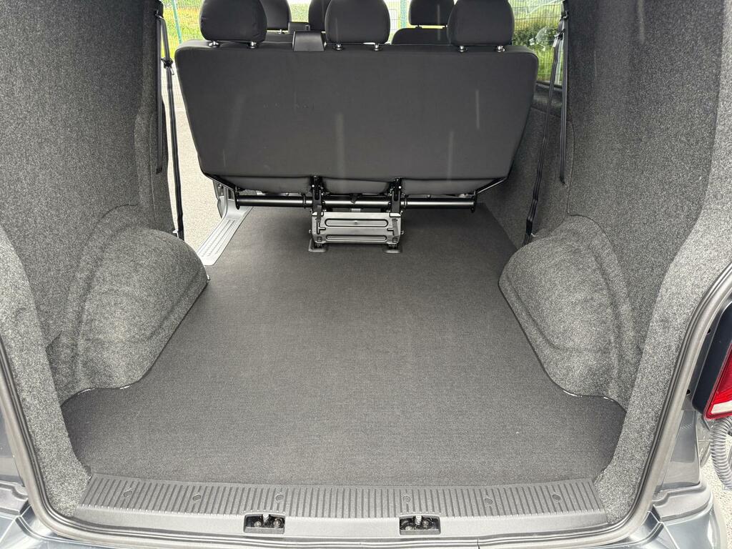 Volkswagen Transporter 2.0 Tdi 6 Seat Kombi Highline Sw Grey #3