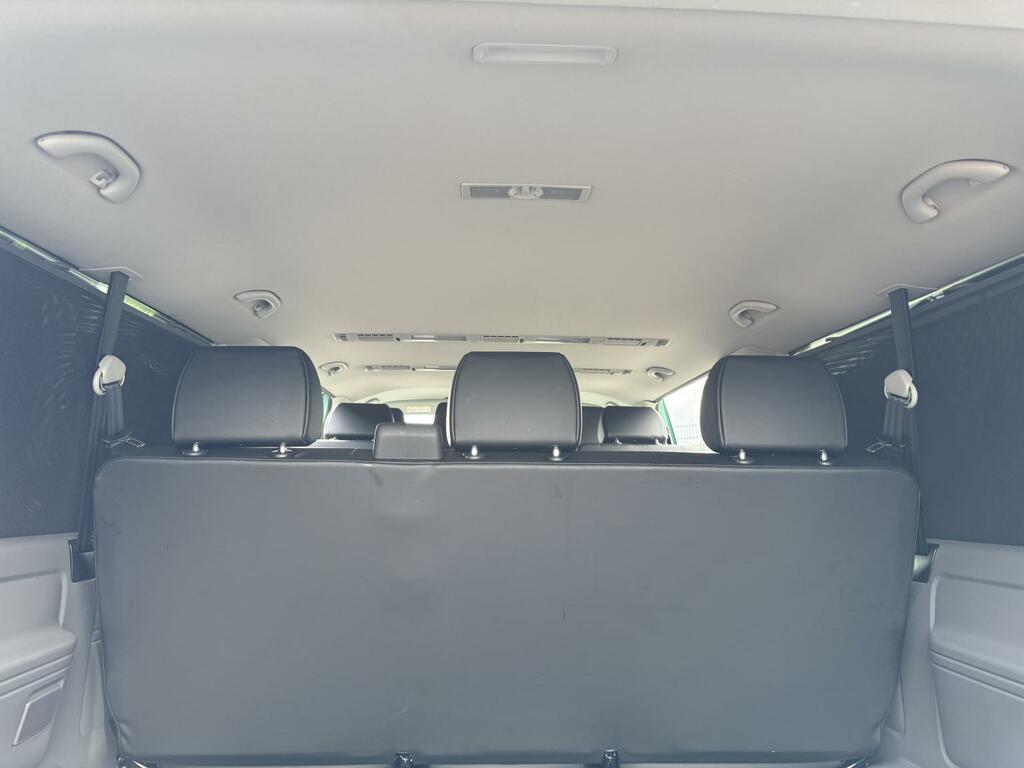 Volkswagen Transporter Shuttle Se Grey #10