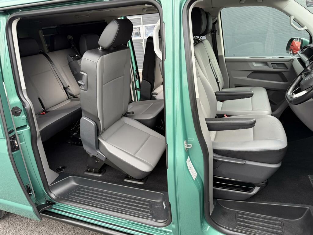 Volkswagen Transporter Shuttle Se Grey #19