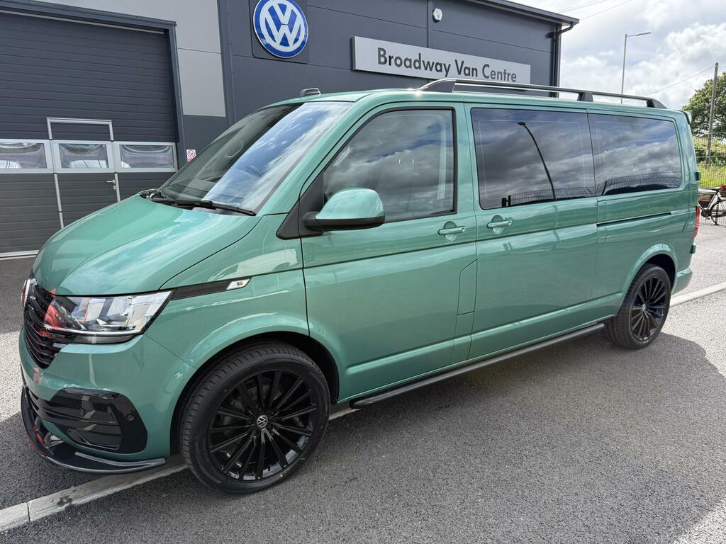 Volkswagen Transporter Shuttle 2.0 Tdi Se 150 7 Speed Dsg Lwb In Green