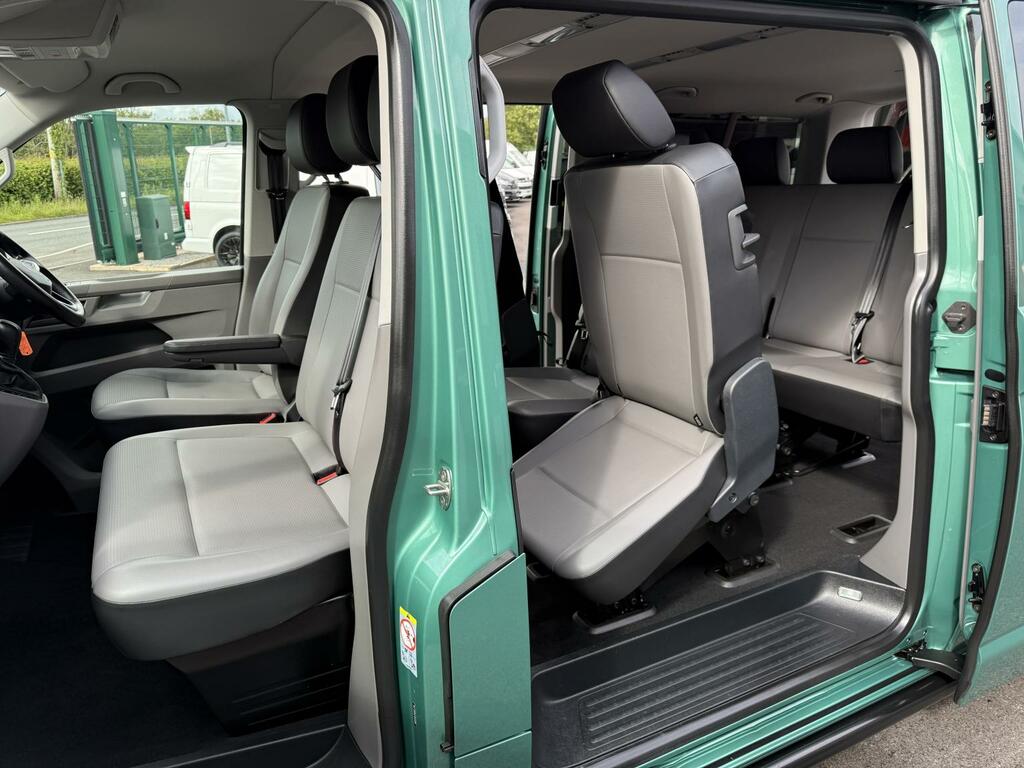 Volkswagen Transporter Shuttle Se Grey #17