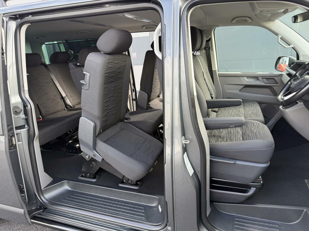 Volkswagen Transporter Shuttle Shuttle Se Tdi Black #16