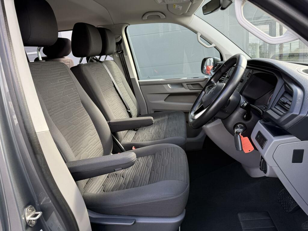 Volkswagen Transporter Shuttle Shuttle Se Tdi Black #23
