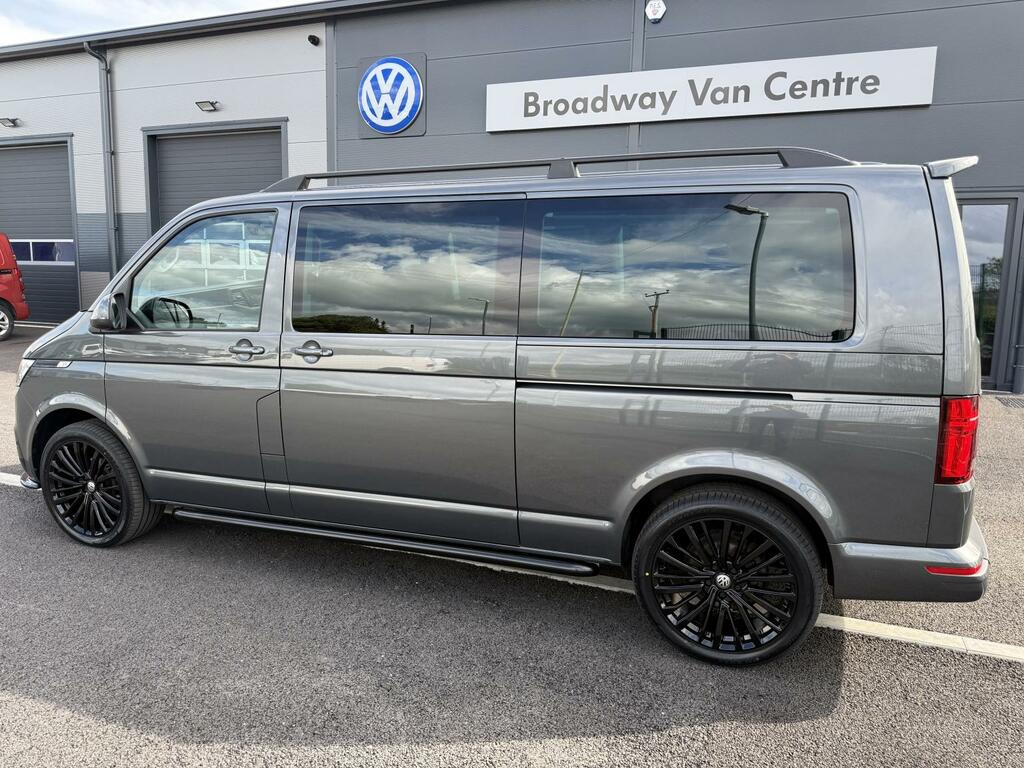 Volkswagen Transporter Shuttle Shuttle Se Tdi Black #9