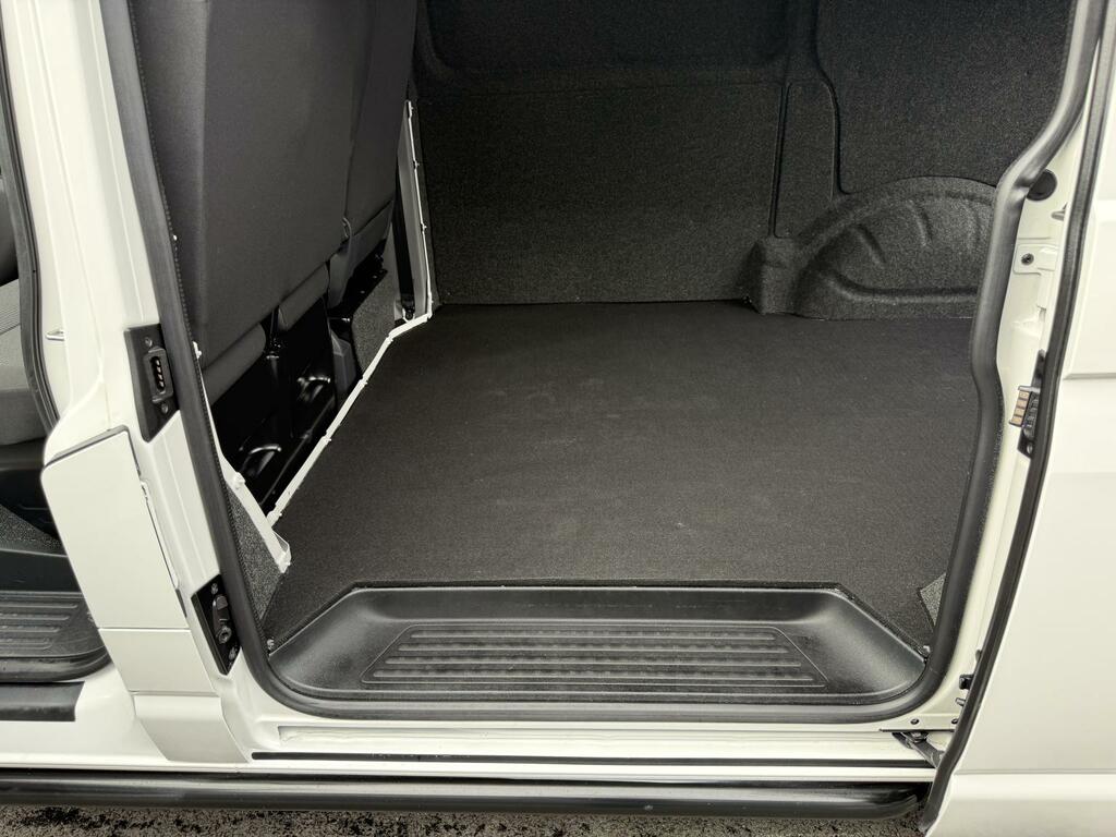 Volkswagen Transporter 2.0 Tdi Startline Window Van Swb White #4