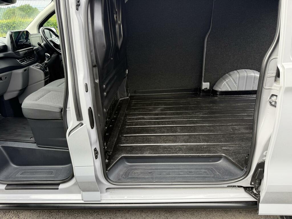 Ford Transit Custom 2.0 320 136 6 Speed Black Edition Ecoblue Limited Grey #3