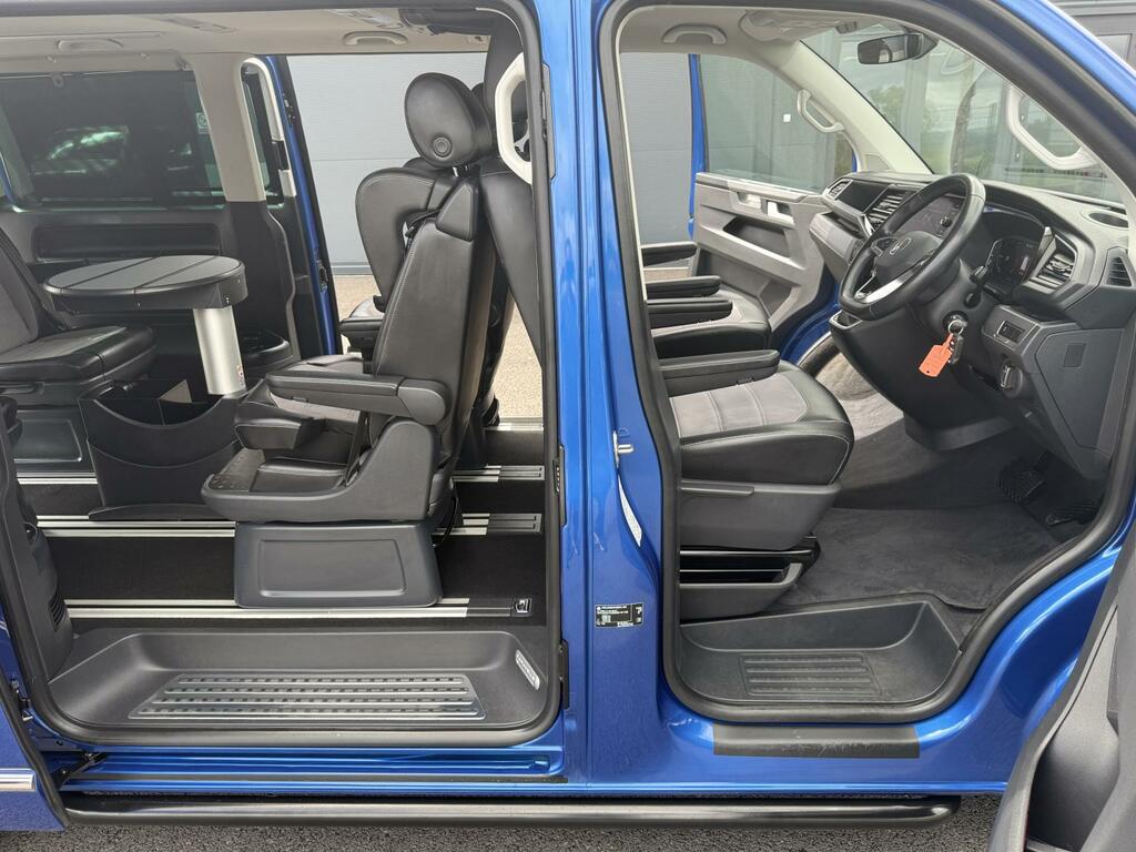 Volkswagen Caravelle Caravelle Executive Tdi Red #18