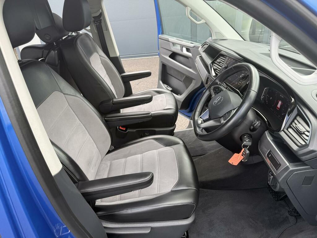 Volkswagen Caravelle Caravelle Executive Tdi Red #27