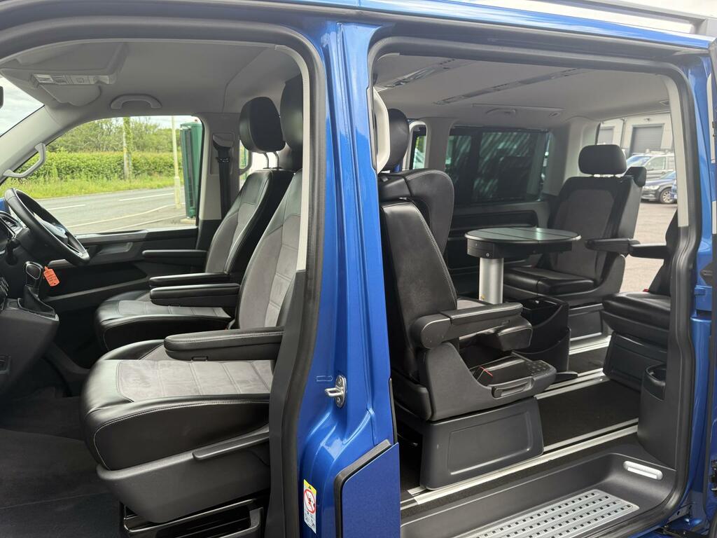 Volkswagen Caravelle Caravelle Executive Tdi Red #23