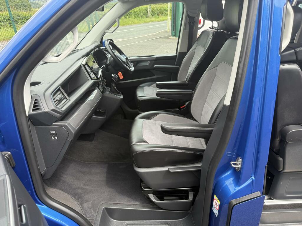 Volkswagen Caravelle Caravelle Executive Tdi Red #24