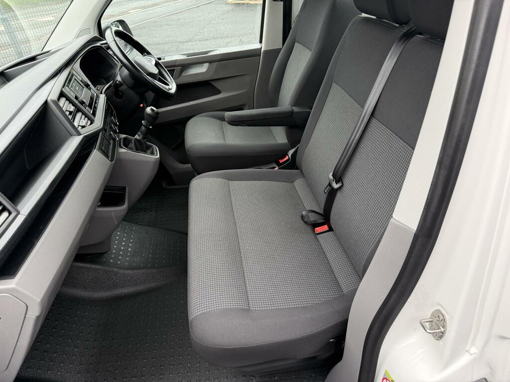 Volkswagen Transporter T32 Panel Van Highline Swb 150 Ps 2.0 Tdi 7Sp Dsg Black #17