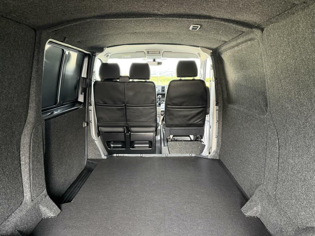 Volkswagen Transporter 2.0 Tdi 150 6 Speed Highline Panel Van Grey #3