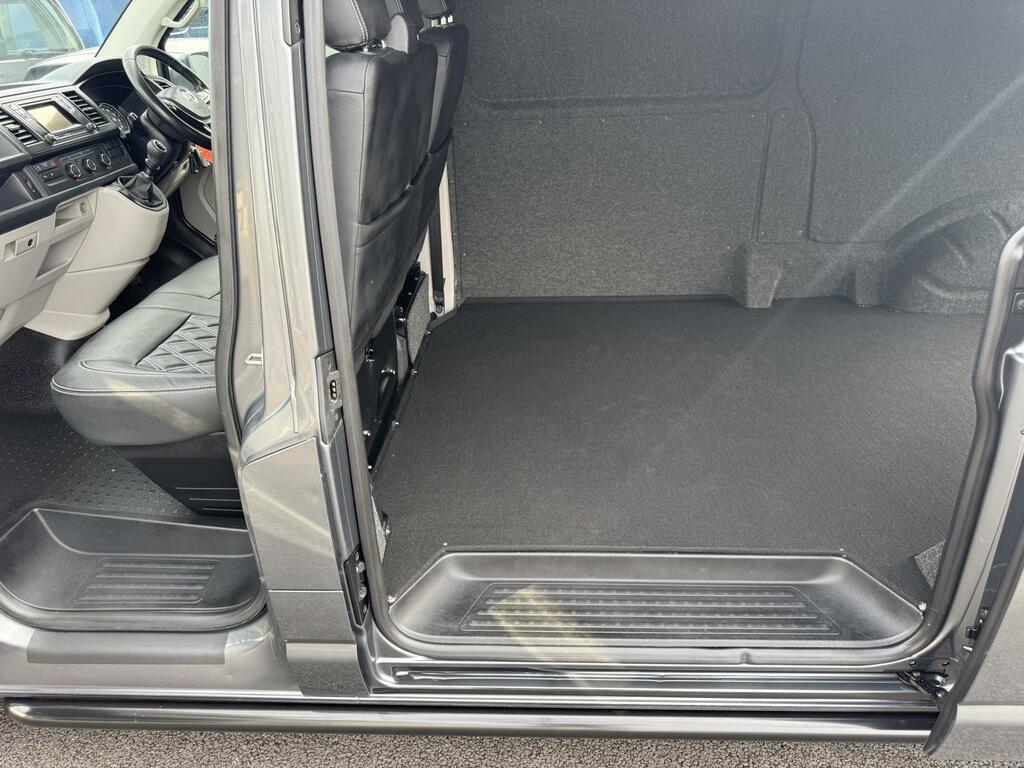 Volkswagen Transporter 2.0 Tdi 150 6 Speed Highline Panel Van Grey #4