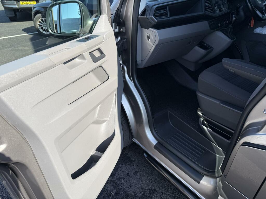 Volkswagen Transporter Shuttle Shuttle 2.0 Tdi Se Dsg Euro 6 150Ps Grey #18