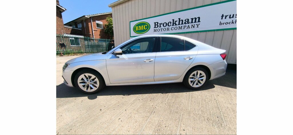 Skoda Octavia 1.5 Tsi Act Se L MT70OVX Silver #4