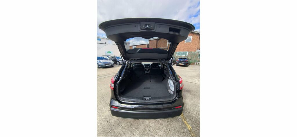 Nissan Qashqai 1.2 Dig-t N-connecta Euro 6 GY18CZD Black #6