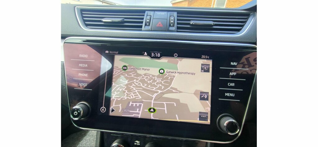 Skoda Superb 1.4L Se Technology White #21