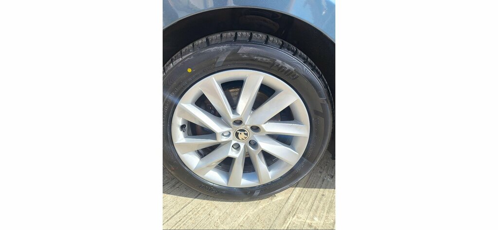 Skoda Superb 1.4L Se Technology White #8