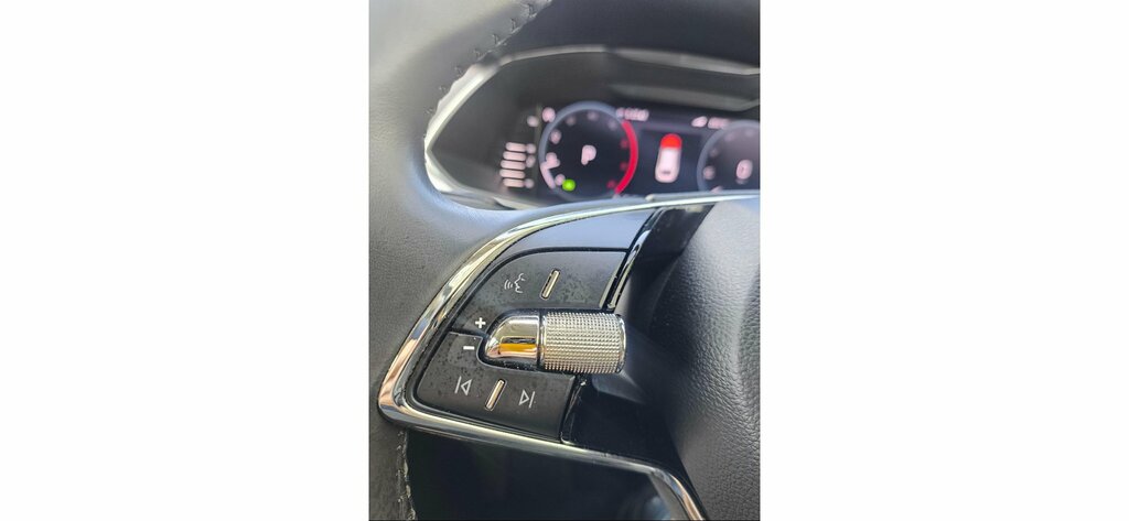 Skoda Superb 1.4L Se Technology White #24