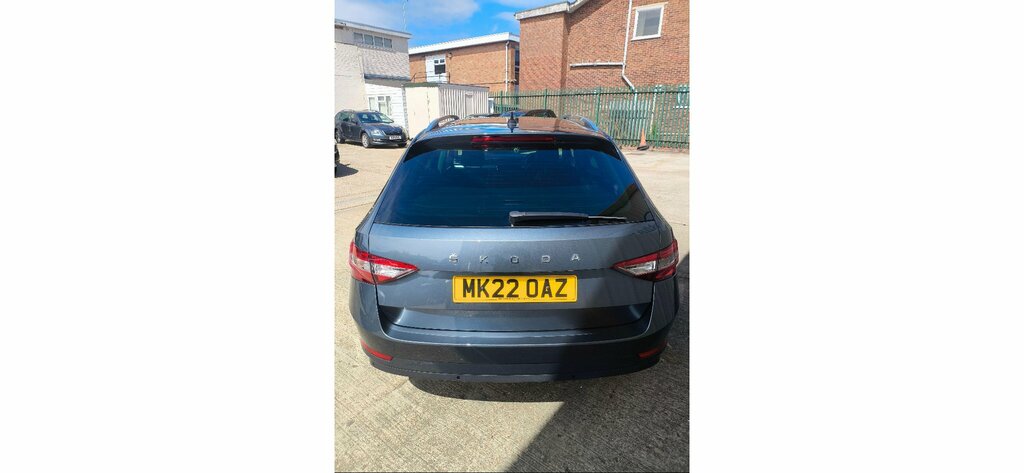 Skoda Superb 2.0 Tdi Se Technology Dsg Grey #3