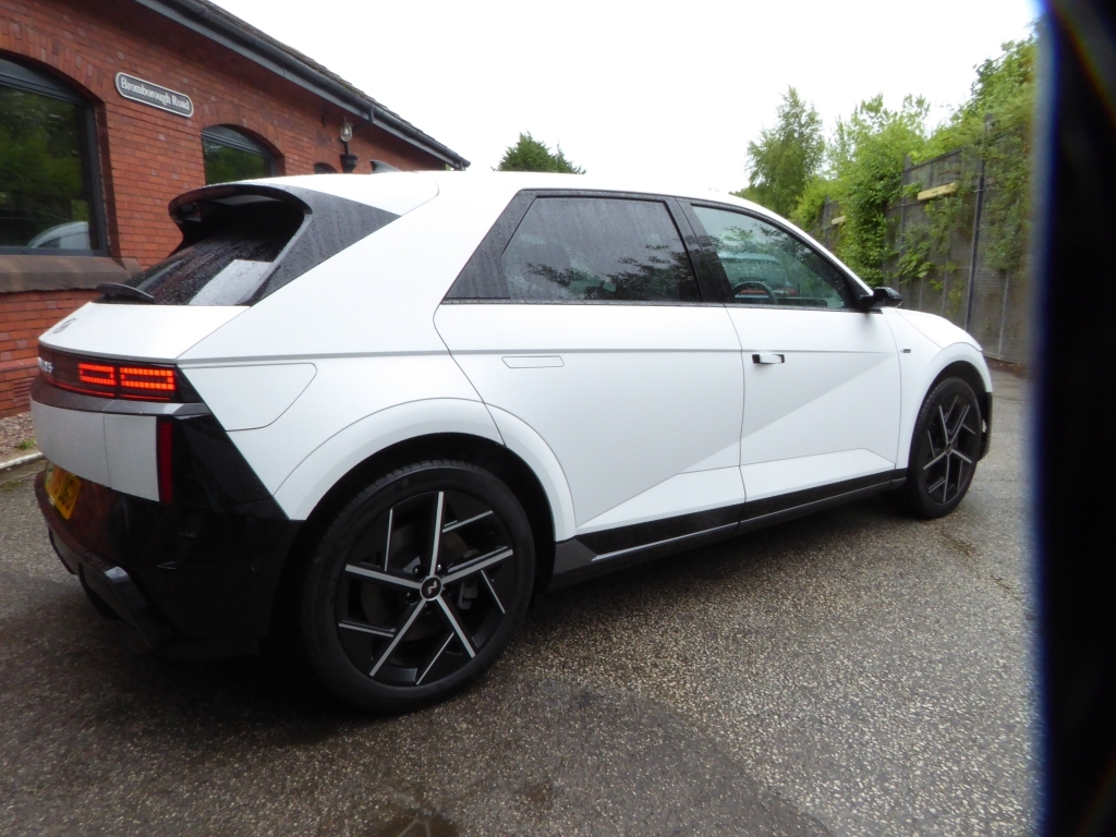 Hyundai Ioniq 5 N Line S SL75DGU White #3