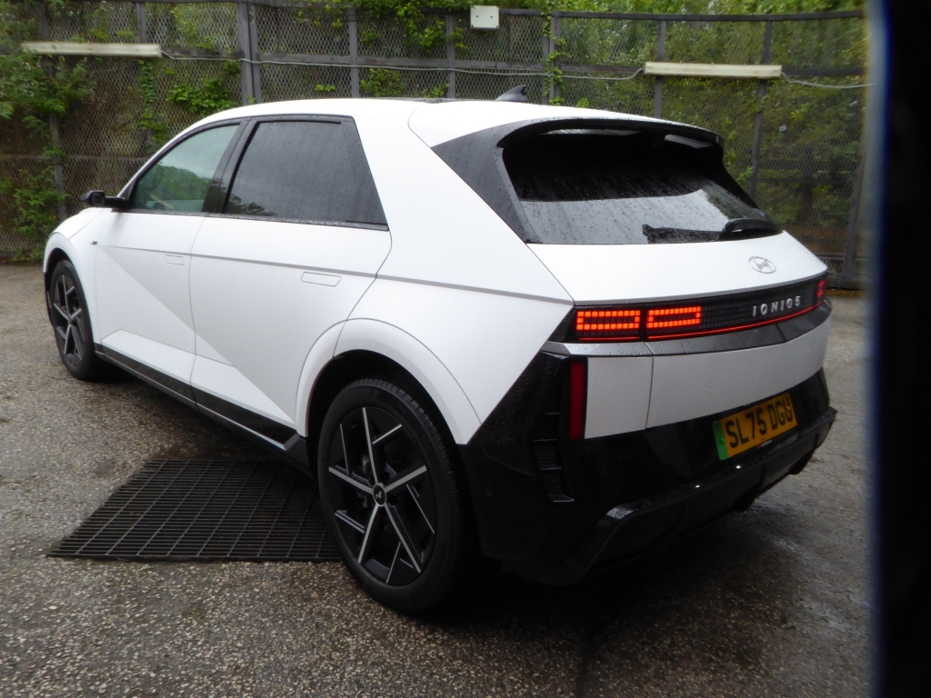 Hyundai Ioniq 5 N Line S SL75DGU White #4