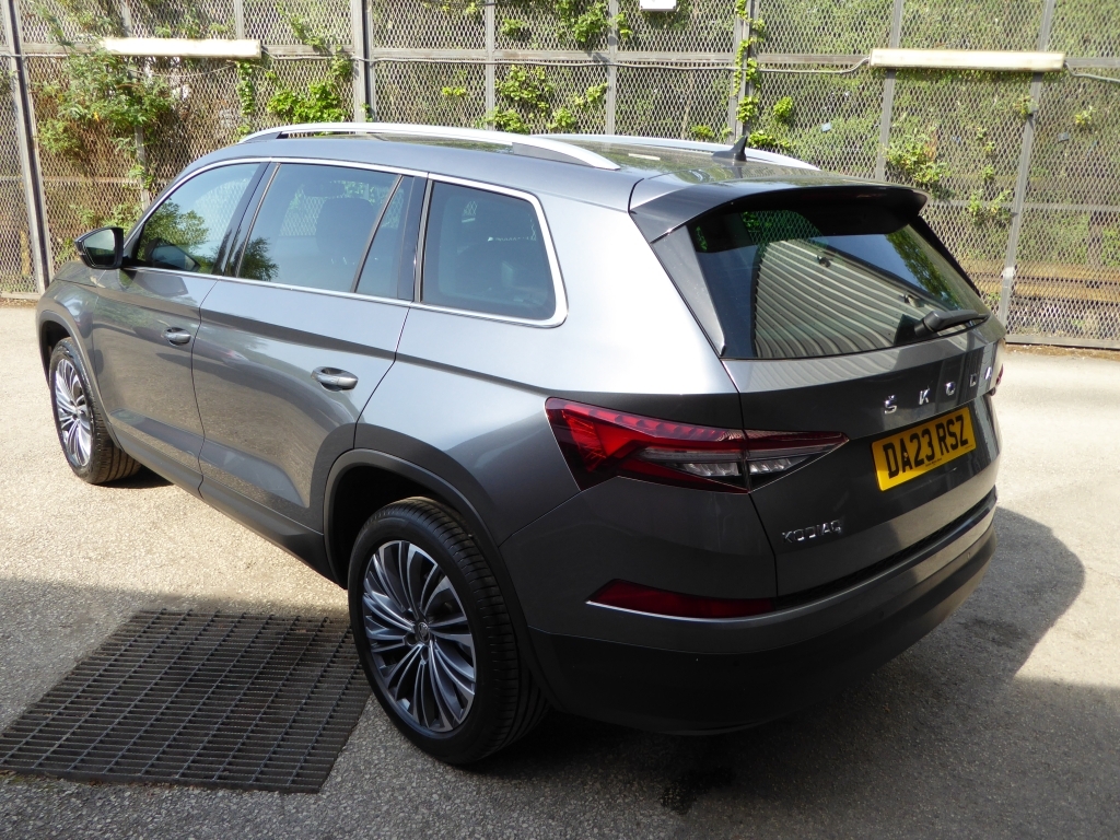 Skoda Kodiaq 1.5 Se L Executive Tsi Dsg DA23RSZ Grey #4