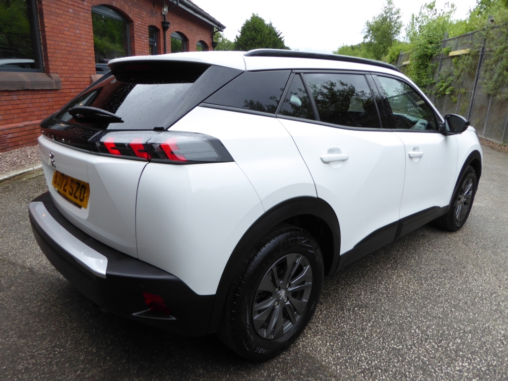 Peugeot 2008 1.2 Puretech S S Active Premium Plus T900KTM White #3