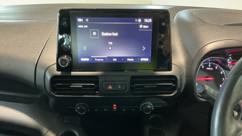 Vauxhall Combo Life 1.5 Turbo D Se Blue #9