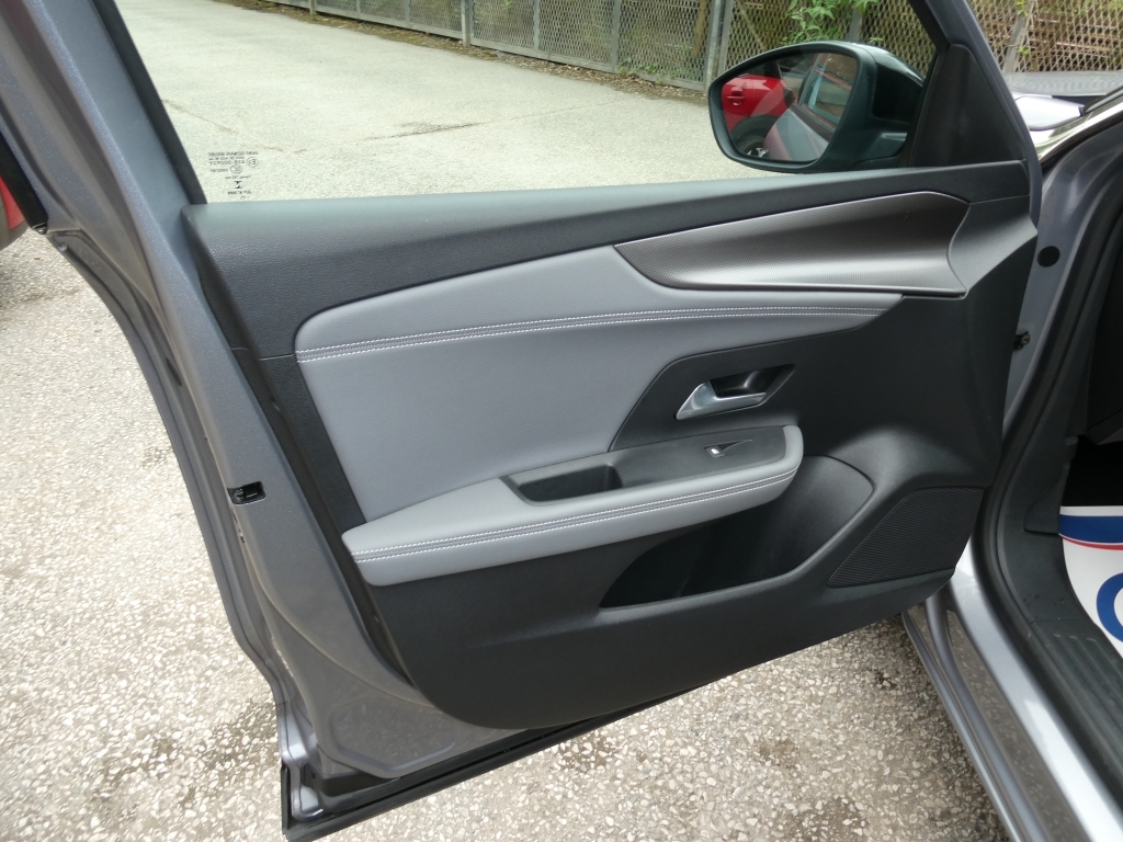 Vauxhall Mokka Elite Premium White #41