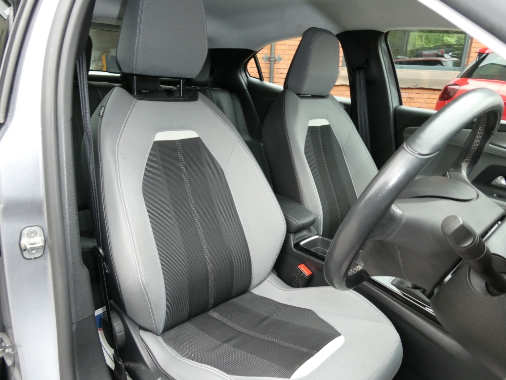 Vauxhall Mokka Elite Premium White #24