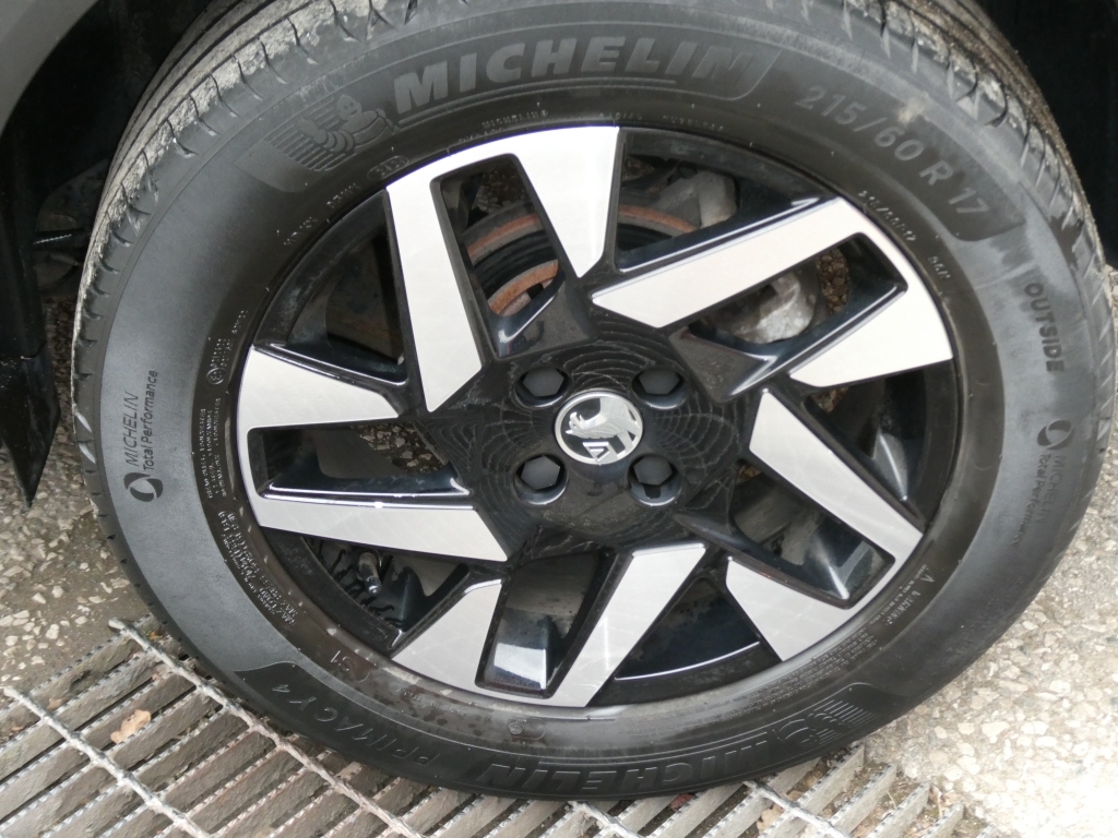 Vauxhall Mokka Elite Premium White #20