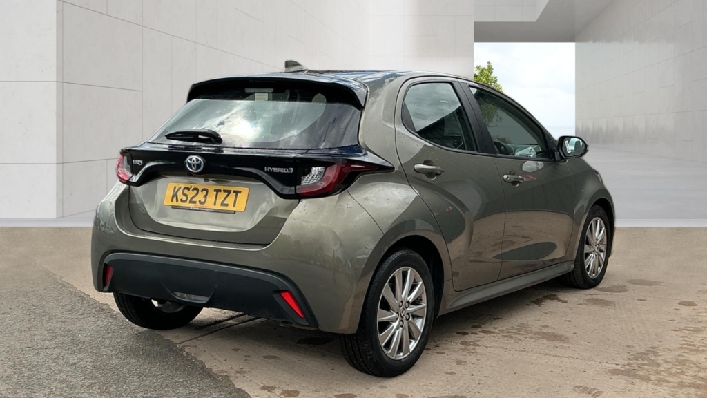 Toyota Yaris 1.5 Icon Fhev Brown #3