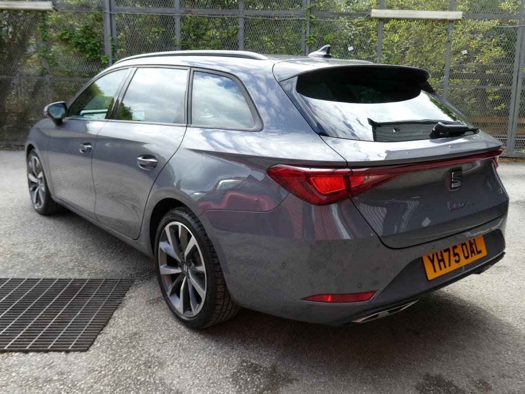 Seat Leon 1.5 Etsi Fr Sport Dsg Grey #4