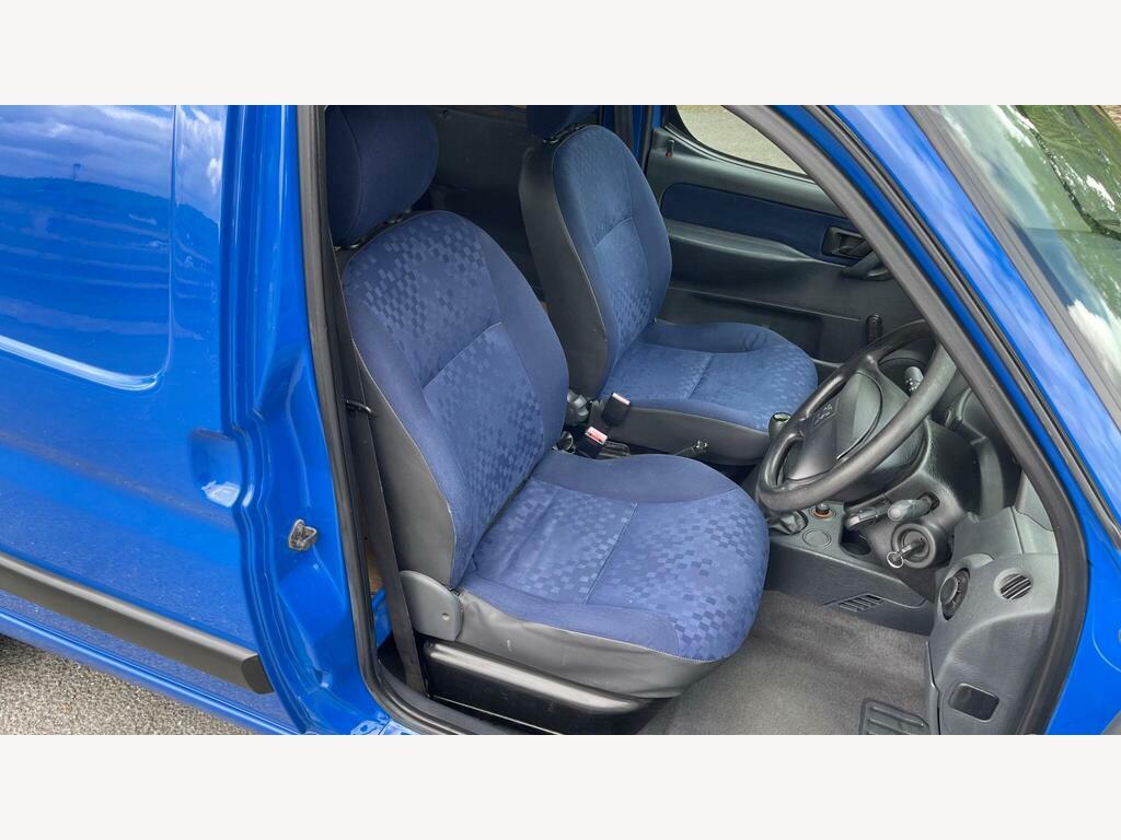 Peugeot Partner 1.6 Combi Escapade Hdi 89 Bhp Green #35