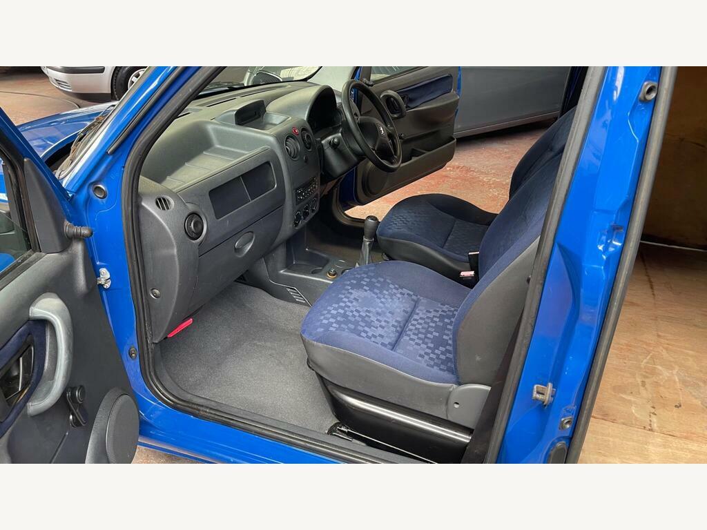 Peugeot Partner Combi 1.6 Hdi Escapade Blue #23