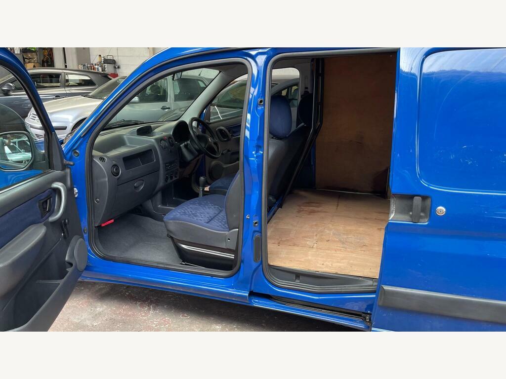 Peugeot Partner Combi 1.6 Hdi Escapade Blue #21