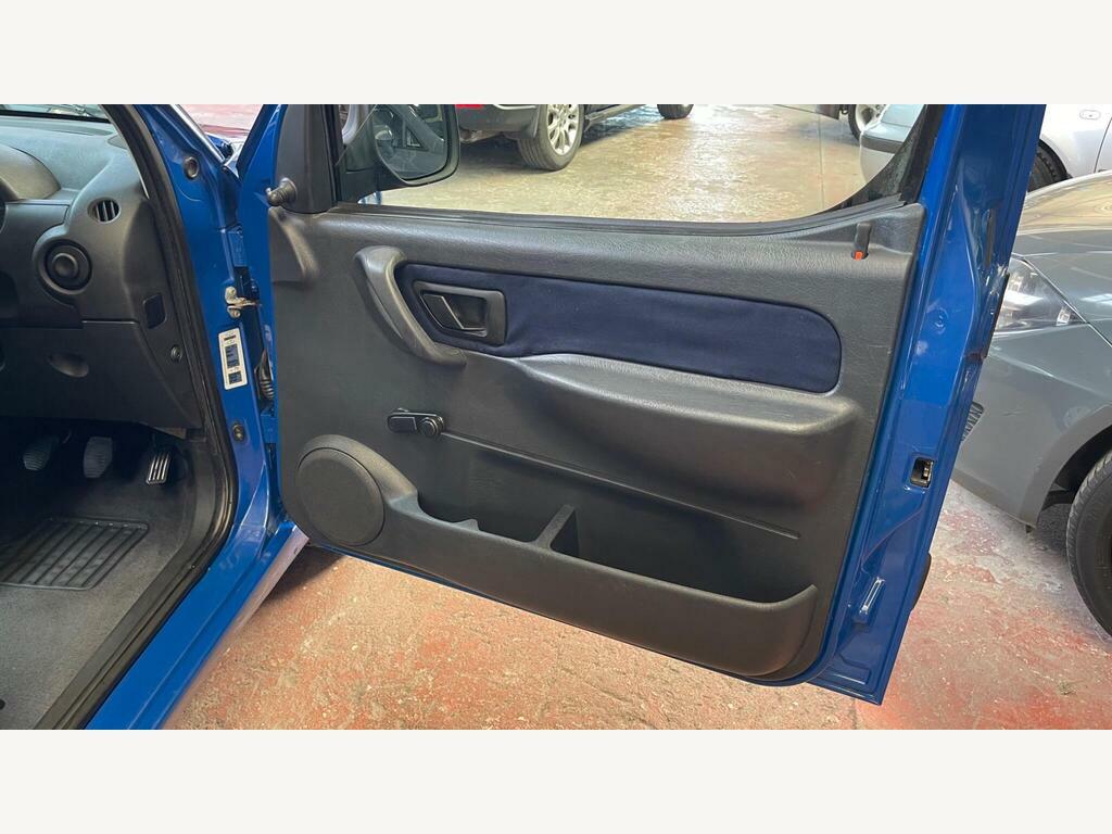 Peugeot Partner Combi 1.6 Hdi Escapade Blue #18