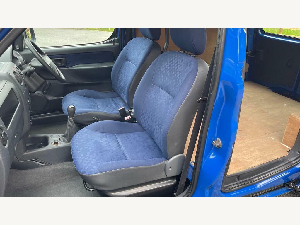 Peugeot Partner 1.6 Combi Escapade Hdi 89 Bhp Green #32